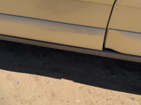05-09 Legacy Outback Driver Left Front Lower Moulding From Door Oem Gold 9J — photo 2