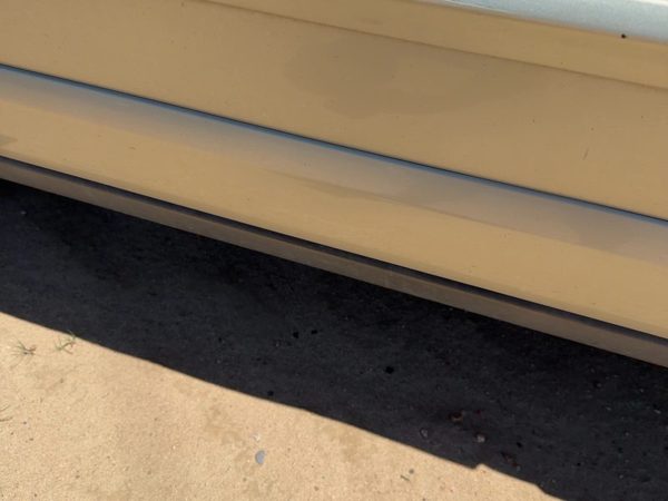 05-09 Legacy Outback Driver Left Front Lower Moulding From Door Oem Gold 9J — photo 4