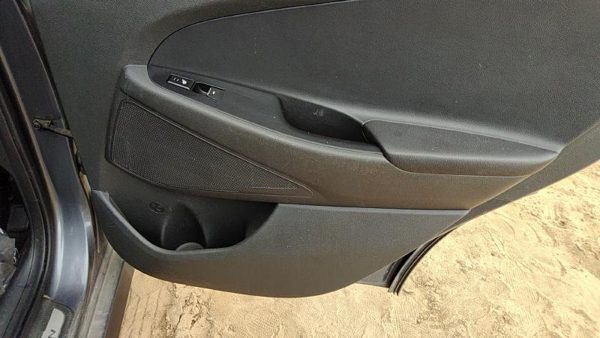 16-18 Tucson Passenger Right Rear Inside Door Trim Panel Only Back Black Try — photo 7