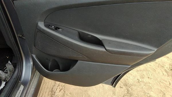 16-18 Tucson Passenger Right Rear Inside Door Trim Panel Only Back Black Try — photo 8