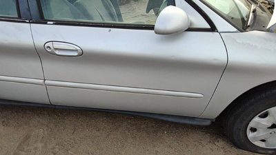 1997 Ford Taurus Front Door RH Silver Ts