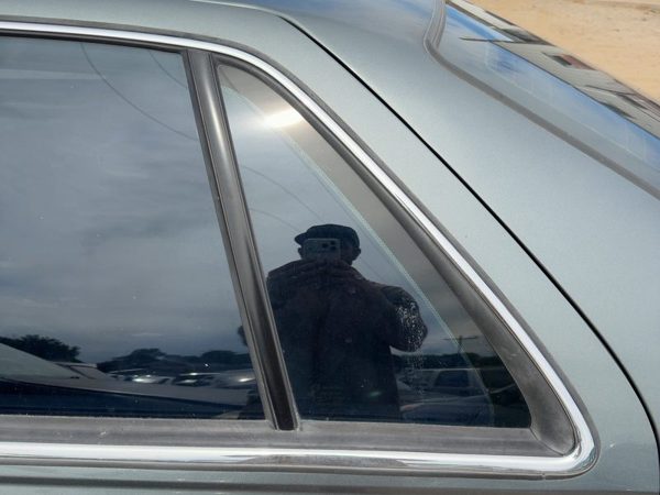 98-04 Seville Driver Left Rear Vent Window Back Door Glass With Frame Oem Sedan — photo 1