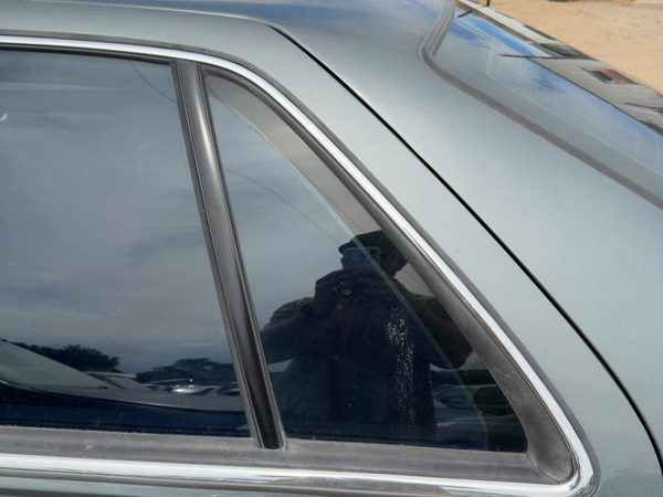 98-04 Seville Driver Left Rear Vent Window Back Door Glass With Frame Oem Sedan — photo 2