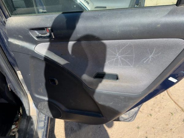 05-08 Toyota Matrix Xr Passenger Right Rear Door Trim Panel With Switches Back — photo 1