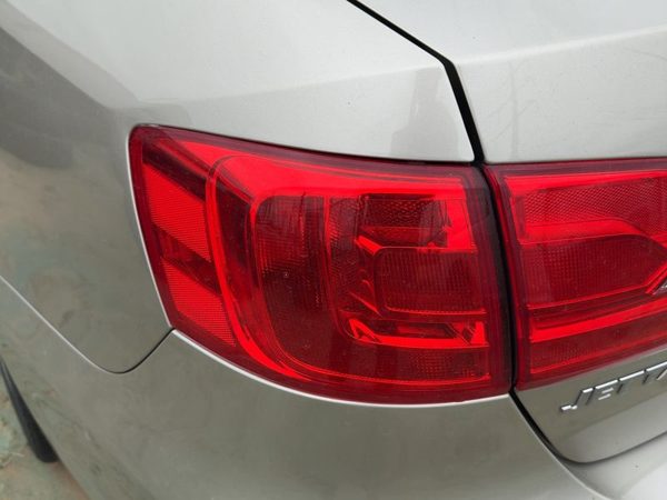 2011-2014 Vw Jetta Driver Left Outer Tail Light Brake Lamp Oem Rear 5C6945095D — photo 1