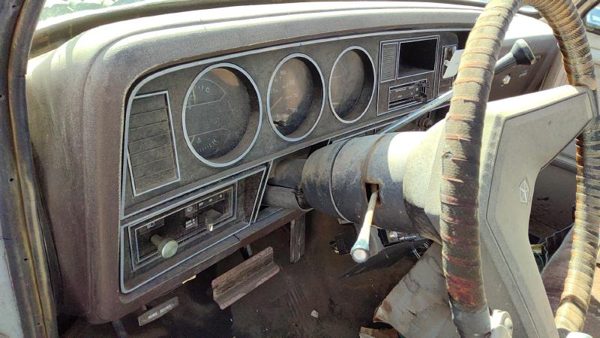 1984-1986 Dodge D350 Trim Bezel Around Speedometer Oem Dash Surround Panel — photo 1