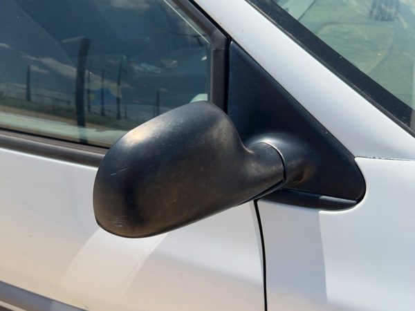 96-00 Town & Country Passenger Right Power Side Mirror Door Mounted Without Memo — photo 2
