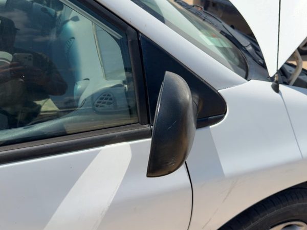 96-00 Town & Country Passenger Right Power Side Mirror Door Mounted Without Memo — photo 3
