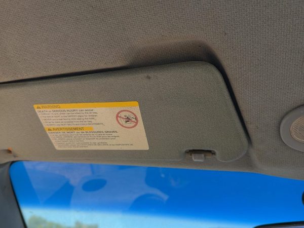 2004-2011 Chevy Aveo Driver Left Sun Visor Oem Gray 82C 96448400 — photo 1