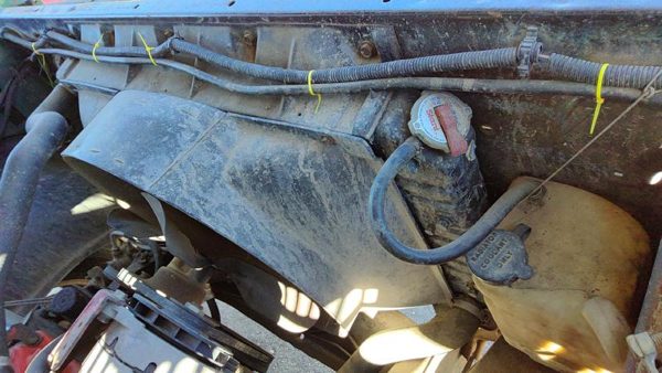 1976 GMC Jimmy Radiator 5.7L 03043799 — photo 2