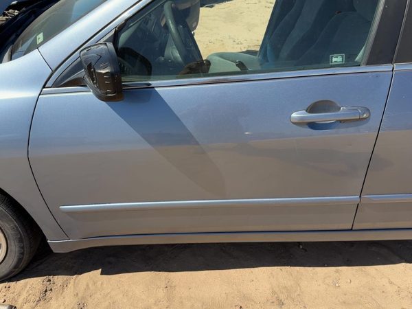 2007 Honda Accord Front Door LH Cool Blue B542M — photo 3