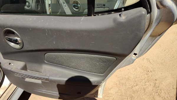 04-05 Grand Prix Passenger Rear Door Trim Panel With Switches Back Pewter 69B — photo 3