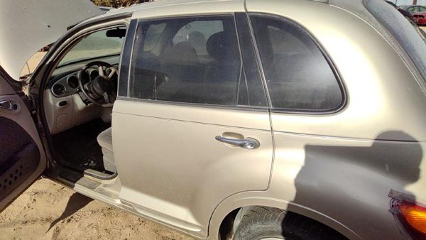 2002 Chrysler PT Cruiser Rear Door LH Pkj Light Almond — photo 1