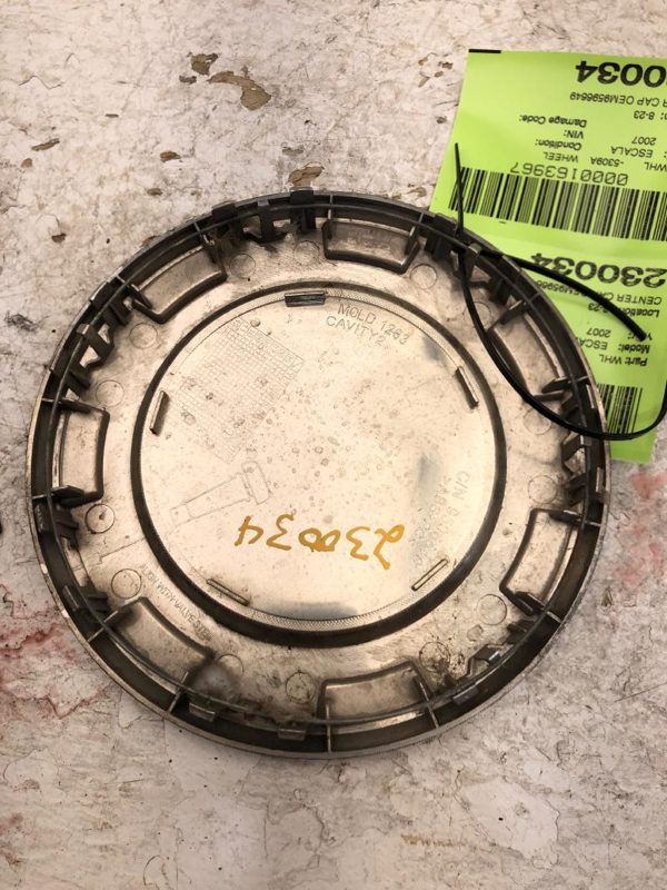 2007 Cadillac Escalade Wheel Center Cap OEM9596649 — photo 2
