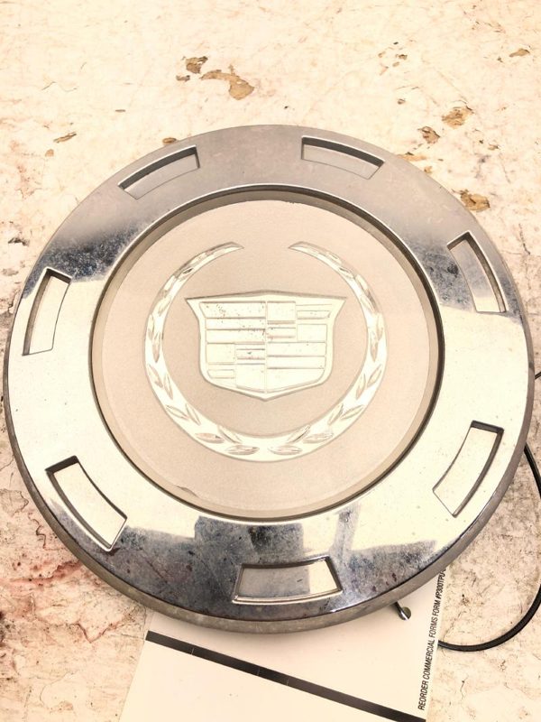 2007 Cadillac Escalade Wheel Center Cap OEM9596649 — photo 1