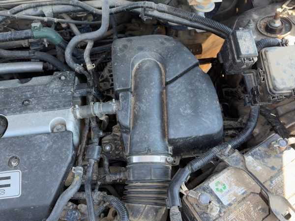 02-06 Crv Complete Air Intake Cleaner Filter Box Housing With Tube Oem 2.4L — photo 6