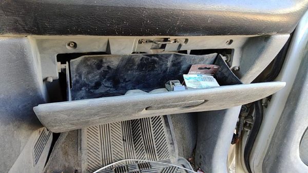 2007 Dodge Caravan Glove Box Assembly Complete Door With Latch Oem D5 Slate Gray — photo 3