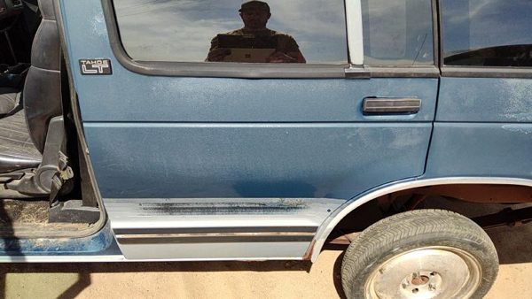 1994 Chevrolet S10 Blazer Rear Door LH Blue — photo 2