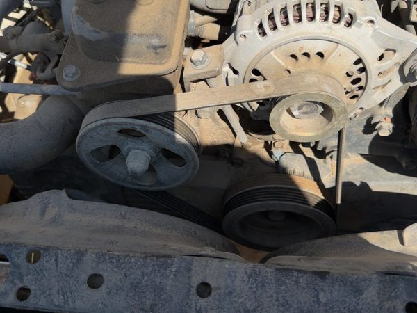 1994 Subaru Legacy Rhd Power Steering Pump With Mount Bracket Oem 2.2L — photo 2
