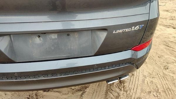 2016 Hyundai Tucson Tail Finish Panel — photo 3