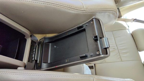 2000 Legacy Outback Center Console Lid Only Oem Arm Rest Fold Down Tan 040 — photo 6
