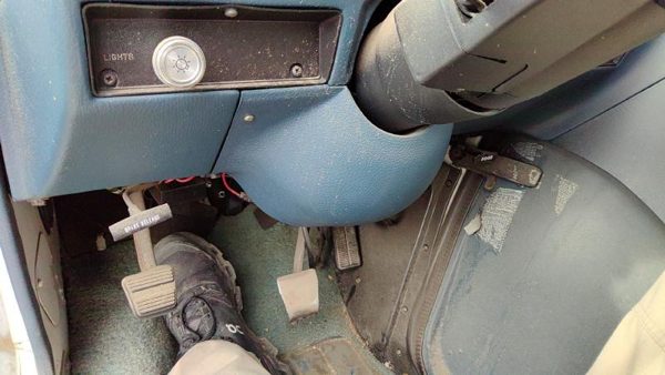 1992-1996 Gmc Van 3500 Lower Dash Under Column Knee Bolster Trim Panel Oem Blue — photo 1