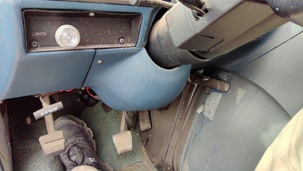 1992-1996 Gmc Van 3500 Lower Dash Under Column Knee Bolster Trim Panel Oem Blue — photo 2