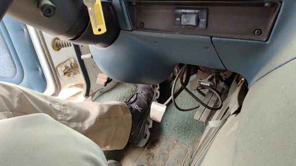 1992-1996 Gmc Van 3500 Lower Dash Under Column Knee Bolster Trim Panel Oem Blue — photo 5