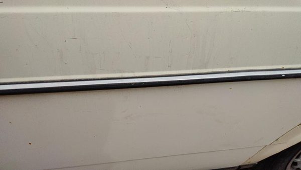 79-85 Mercedes 300Td Driver Left Rear Upper Moulding From Door Back Trim Strip — photo 3