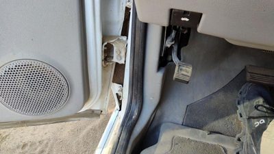 2005-2009 Chevy Uplander Driver Left Lower Kick Trim Panel Oem Gray 17B