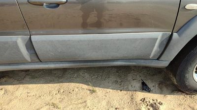 05 06 Mazda Tribute Passenger Right Front Moulding From Door Trim Strip Gray Cx