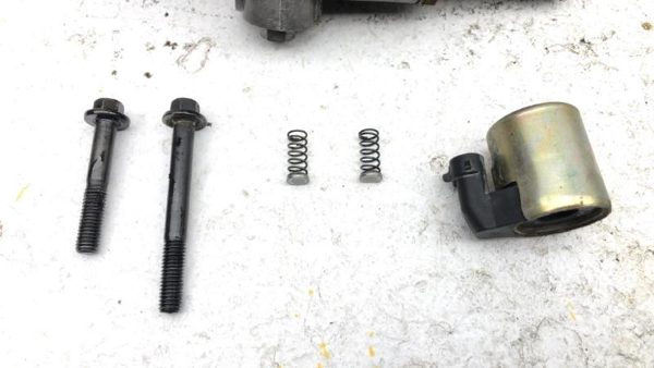 2001 Ford F350 Super Duty High Pressure Oil Pump With Bolts Powerstroke 7.3L Oem — photo 2