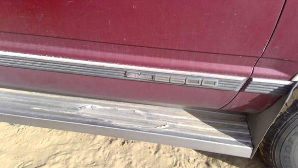 88-00 Gmc Sierra 2500 Passenger Right Front Moulding From Door Oem Trim Strip — photo 2