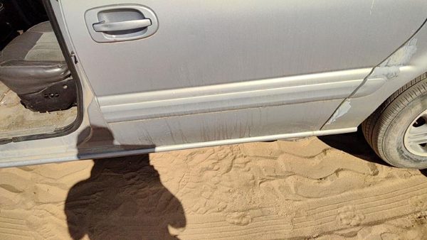2000 Chevrolet Venture Rear Door LH Silver 17U — photo 3