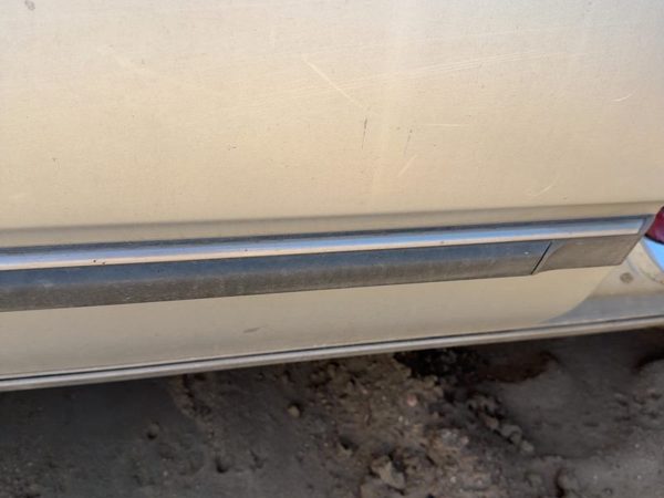 86-91 Olds 88 Passenger Right Rear Moulding From Door Oem Back Trim Strip — photo 3