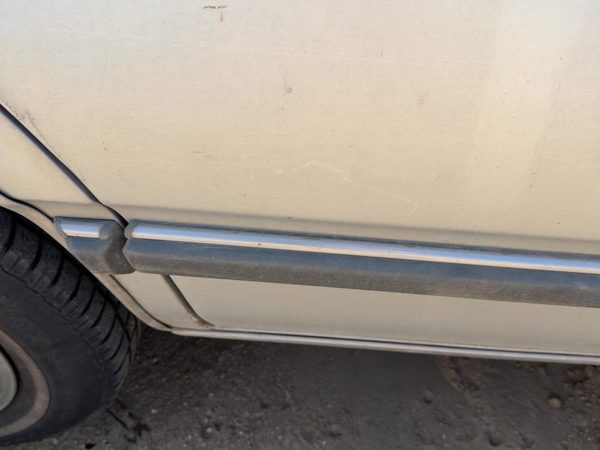 86-91 Olds 88 Passenger Right Rear Moulding From Door Oem Back Trim Strip — photo 6