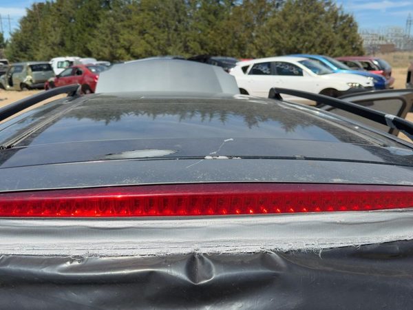 2004-2009 Cadillac Srx Third Brake Light Middle Lamp Oem — photo 4
