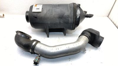 2003 Freightliner School Bus 5.9l Air Intake Filter Box Housing Tube Oem Cummins