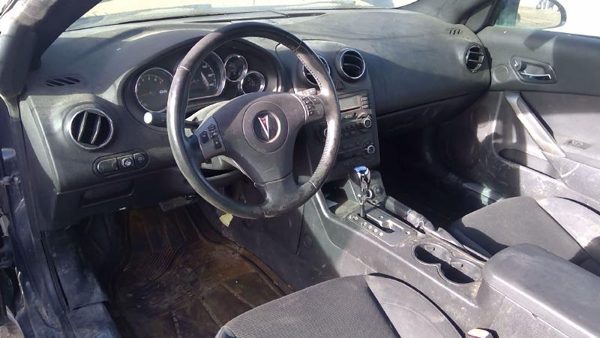 2009 Pontiac G6 — vehicle photo 3