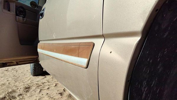 2004 Chevy Silverado 1500 Front Door RH 15U Sandstone Hail 15017224 — photo 7