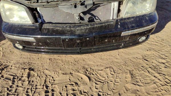2003-2005 Hyundai Xg350 Front Bumper Cover Assembly Oem Black 8651039520 — photo 4