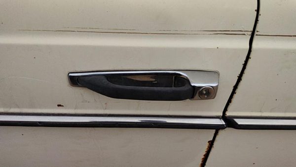 1979-1985 Mercedes 300Td Driver Left Front Outside Door Handle Oem — photo 1