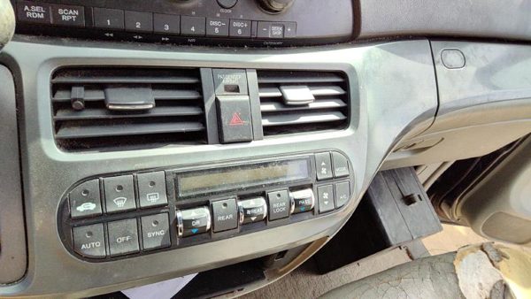2005-2010 Honda Odyssey Center Dash Heater Vent Assembly With Trim Panel Ac Gray — photo 4