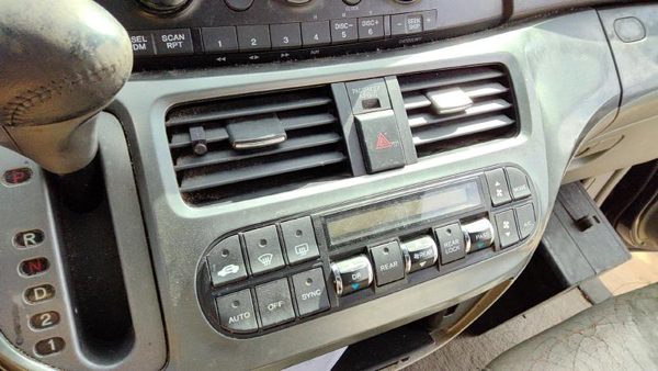 2005-2010 Honda Odyssey Center Dash Heater Vent Assembly With Trim Panel Ac Gray — photo 3