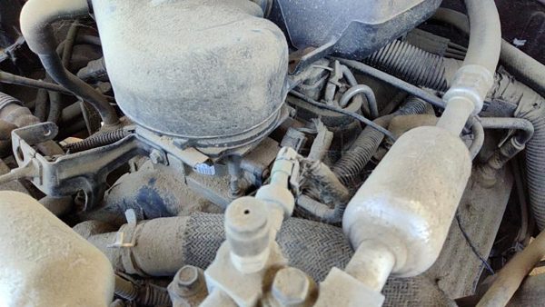 1999 GMC Yukon Throttle Body/valve Assy 5.7L — photo 4