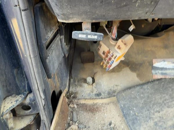 81-85 Dodge D150 Parking Brake Pedal Assembly Oem Complete Emergency Unit — photo 2