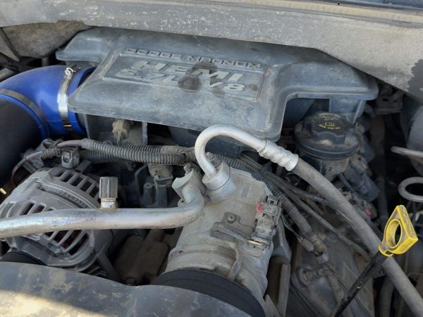 2004-2005 Dodge Durango Intake Manifold Oem 5.7L 05127193Af — photo 2
