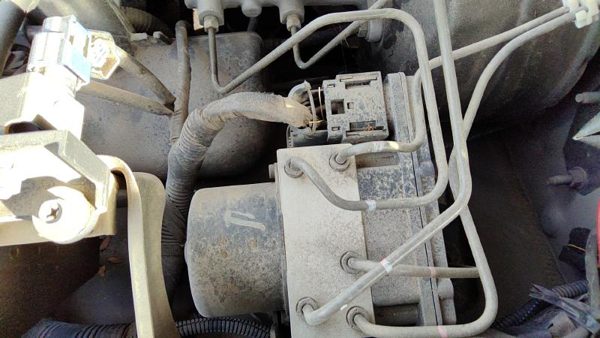 2003-2004 Nissan Xterra Complete Anti Lock Brake Pump Unit Abs Module Assembly — photo 3