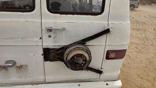 1974 Dodge Van Back Door RH White — photo 2