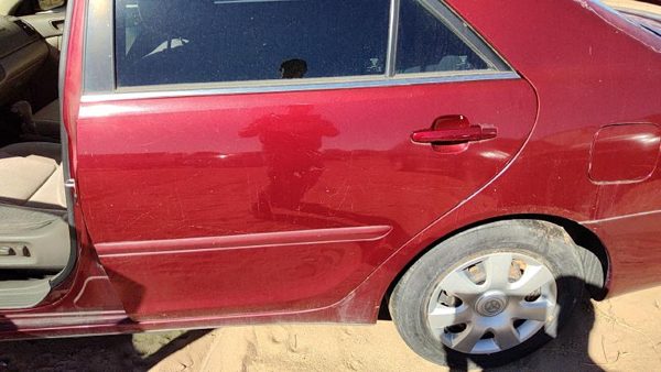 2002 Toyota Camry Rear Door LH Salsa Red 3Q3 — photo 3